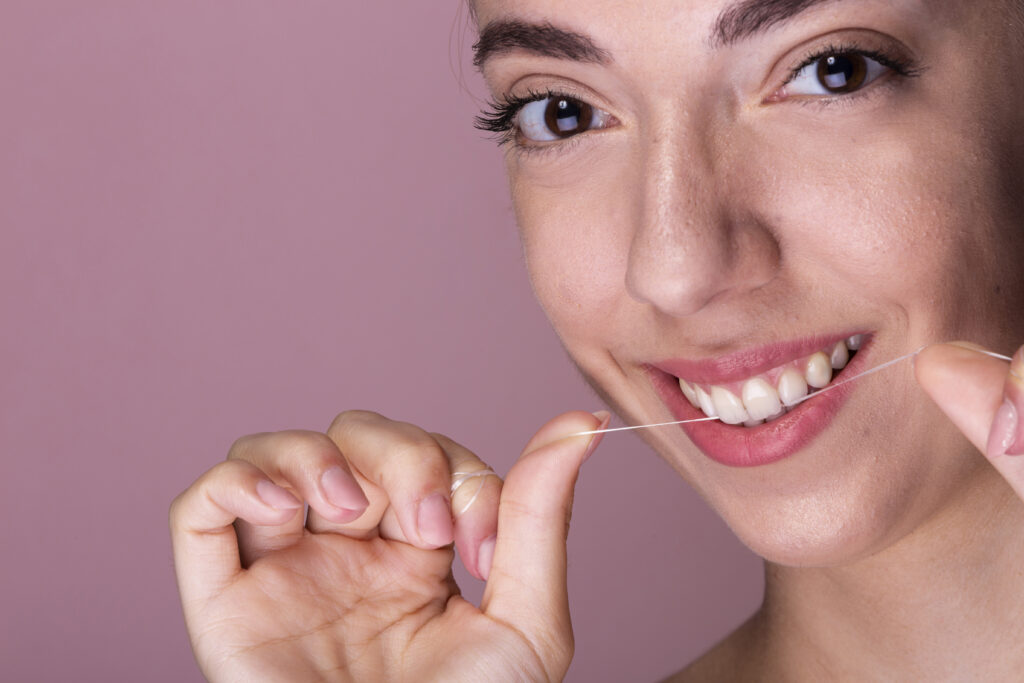 How to Floss Your Teeth Properly , flossing